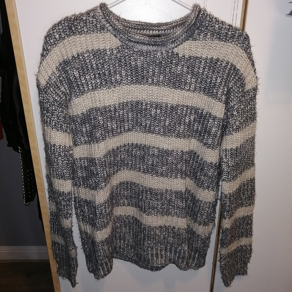 Forever 21 comfy knit sweater